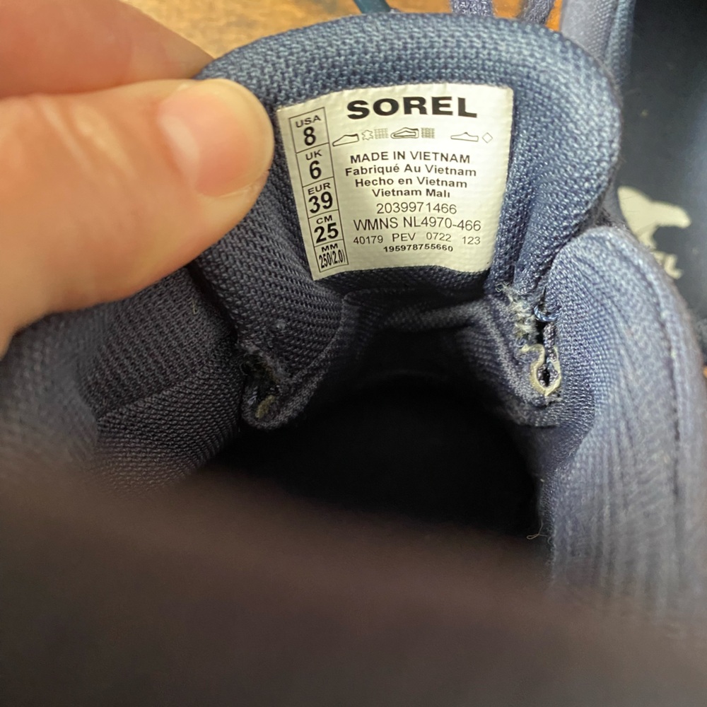 SOREL- Out N About Low Waterproof Sneakers Navy Women’s Size 8 natural rubber - Picture 13 of 16